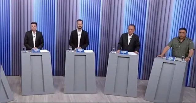Imagem ilustrativa da notícia Debate é marcado por ausência de ideias e propostas