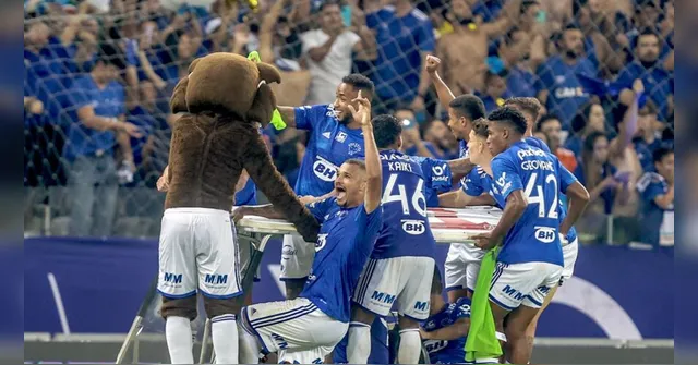 Imagem ilustrativa da notícia Bahia e Grêmio tropeçam e Cruzeiro é campeão da Série B