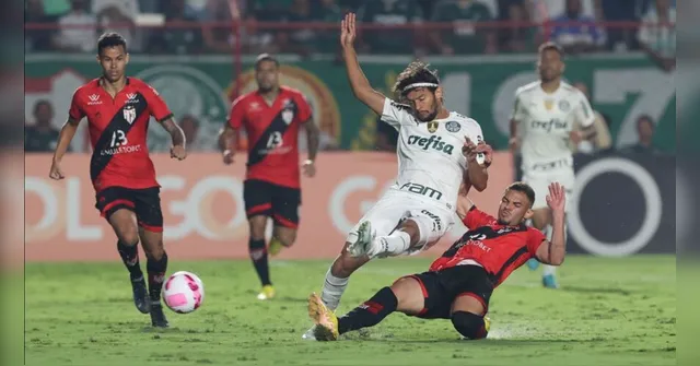 Imagem ilustrativa da notícia Palmeiras empata e vantagem na ponta cai para 10 pontos