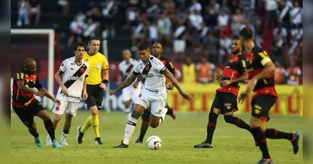 Imagem ilustrativa da notícia Com invasão, Sport e Vasco empatam em duelo pelo acesso