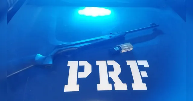 Imagem ilustrativa da notícia Vídeo: PRF apreende espingarda modificada no Pará