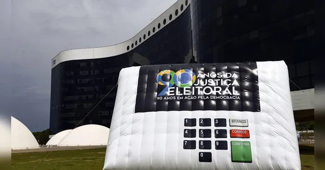 Imagem ilustrativa da notícia TSE emite comprovante que mostra sistema de urnas zerado