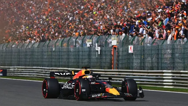 Imagem ilustrativa da notícia Max Verstappen pode igualar feras da F1 no Japão