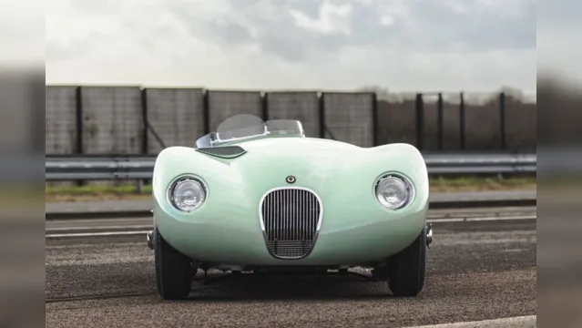 Imagem ilustrativa da notícia Jaguar Classic restaurou um C-Type histórico