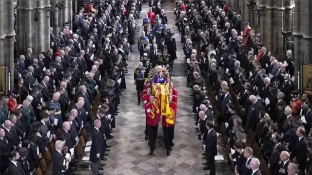 Imagem ilustrativa da notícia Vídeo: voz "do além" surge no funeral de Rainha Elizabeth II