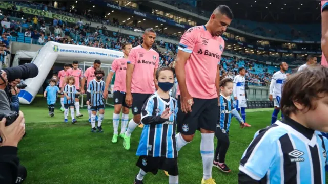Imagem ilustrativa da notícia Grêmio visita Londrina buscando se aproximar da Série A