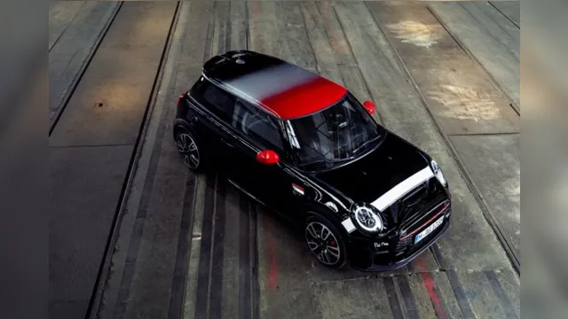 Imagem ilustrativa da notícia Mini John Cooper
Works homenageia pilota lendária