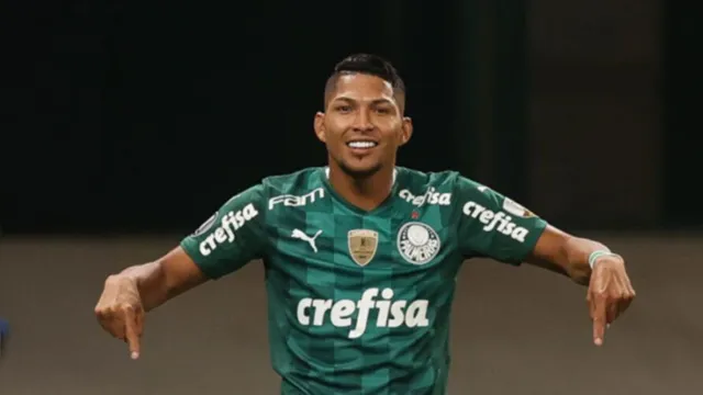 Imagem ilustrativa da notícia Vídeo: paraense Rony coleciona golaços no Palmeiras. Veja!