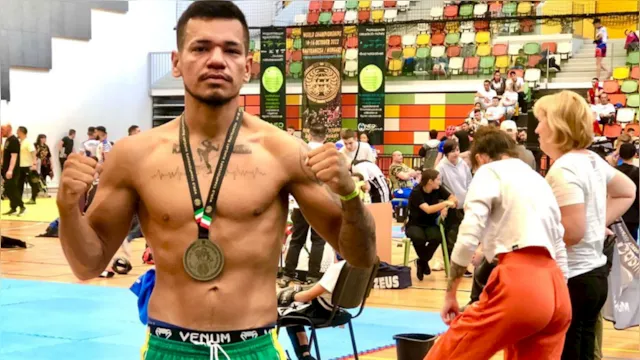 Imagem ilustrativa da notícia Kickboxing: bragantino conquista medalha de prata na Hungria