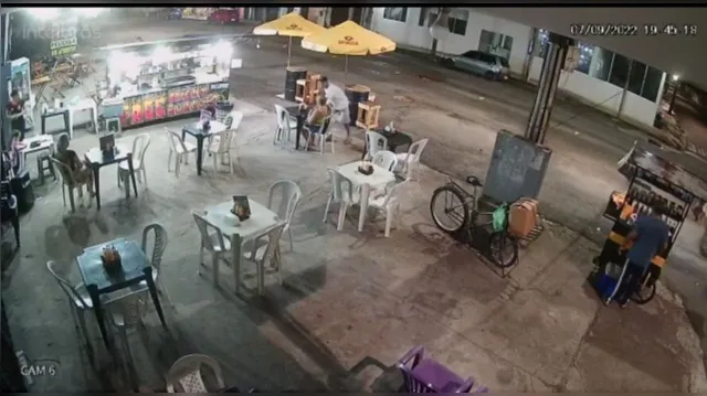 Imagem ilustrativa da notícia Vídeo: lanchonete em Belém é alvo de assaltantes no feriado