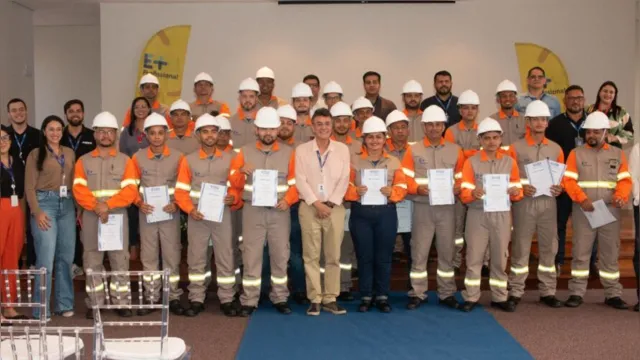 Imagem ilustrativa da notícia Escola de Eletricistas forma alunos da primeira turma