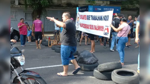 Imagem ilustrativa da notícia Trabalhadores de terceirizada fecham avenida José Malcher