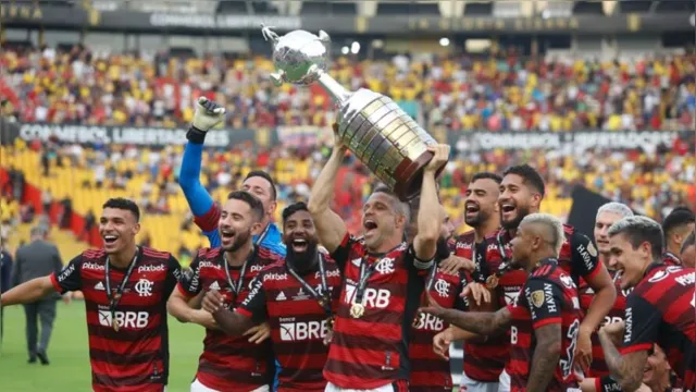 Imagem ilustrativa da notícia Craque do Flamengo anuncia aposentadoria após 12 títulos