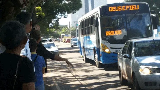 Imagem ilustrativa da notícia OAB denuncia falta de ônibus em Macapá e TRE intervém