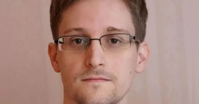 Imagem ilustrativa da notícia Putin concede cidadania a Edward Snowden e provoca EUA