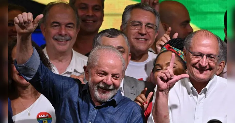 Imagem ilustrativa da notícia PT avalia reajuste maior do salário mínimo no 1° ano de Lula