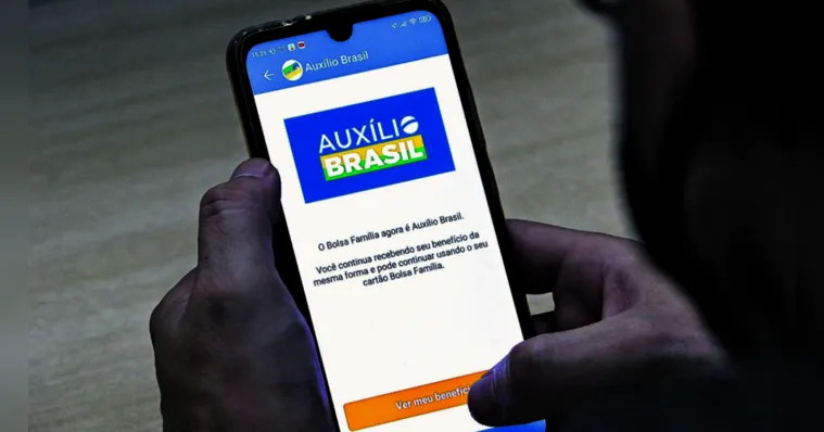 Imagem ilustrativa da notícia Veja como garantir o seu cartão virtual do Auxílio Brasil