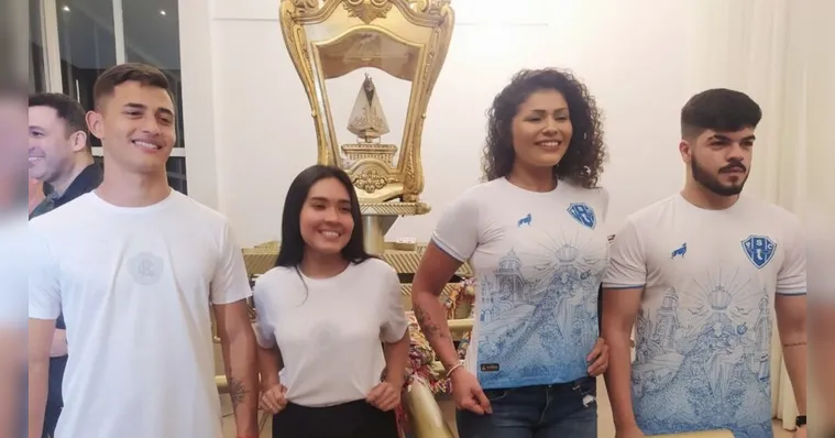 Imagem ilustrativa da notícia Remo e Paysandu lançam camisas do Círio. Veja os valores