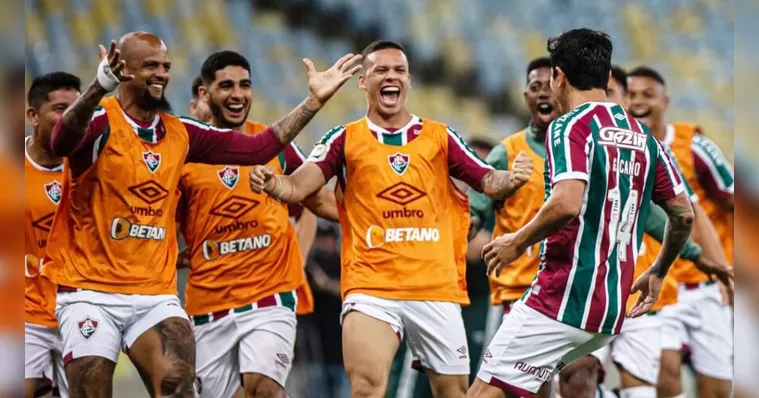 Imagem ilustrativa da notícia Cano faz dois e Fluminense bate o Fortaleza no Maracanã