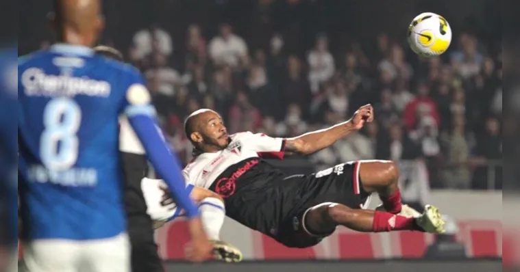 Imagem ilustrativa da notícia Patrick faz golaço e São Paulo goleia antes de final da Sula