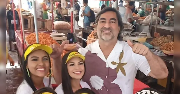 Imagem ilustrativa da notícia Vídeo: Zeca Camargo é tietado por fãs no Ver-o-Peso