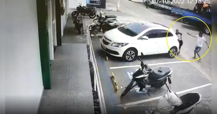 Imagem ilustrativa da notícia Vídeo: homem é morto com vários tiros na cabeça no Amazonas