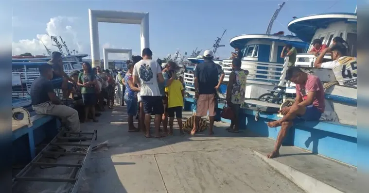 Imagem ilustrativa da notícia Idoso cai de balsa e morre afogado em porto de Santarém
