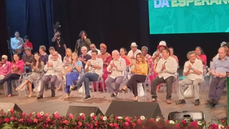 Imagem ilustrativa da notícia Encontro em apoio a Lula reúne políticos e artistas em Belém