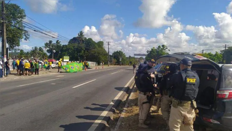 Imagem ilustrativa da notícia Bloqueios antidemocráticos em rodovias caem para 5 no Brasil
