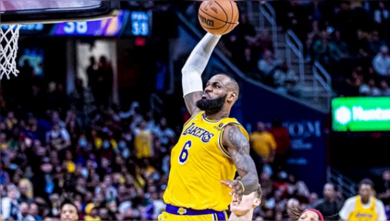 Imagem ilustrativa da notícia LeBron James quer ser dono de time e cobra comissário da NBA