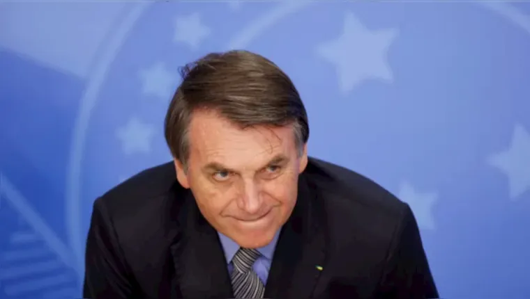 Imagem ilustrativa da notícia TSE multa Bolsonaro por propaganda irregular antecipada