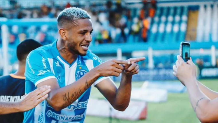 Imagem ilustrativa da notícia Herói bicolor, Danrlei celebra gol e redenção pelo Paysandu