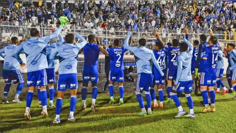 Imagem ilustrativa da notícia Cruzeiro goleia Ponte e pode ser campeão antecipado na sexta