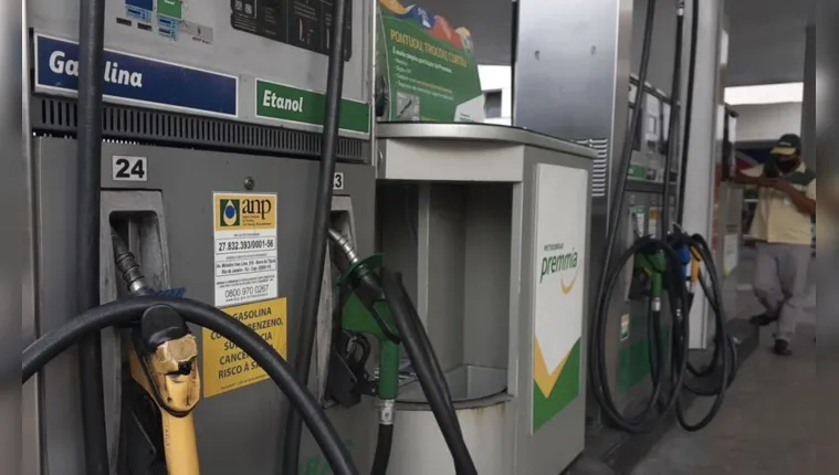 Imagem ilustrativa da notícia Gasolina aumenta pela terceira semana seguida, aponta ANP