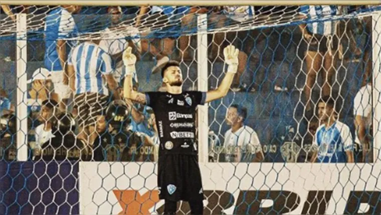 Imagem ilustrativa da notícia Goleiro se despede após 16 jogos no Paysandu: "na torcida"