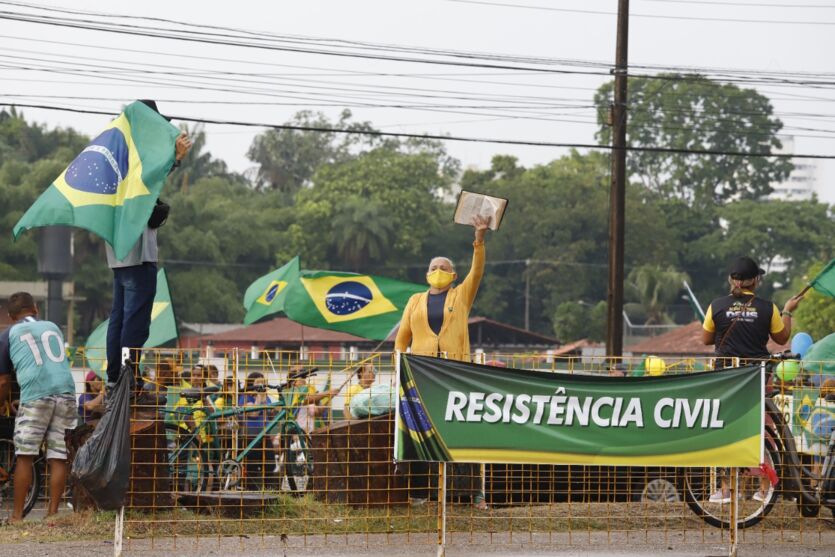 Imagem ilustrativa da notícia Sob chuva, manifestantes protestam pelo 4º dia em Belém
