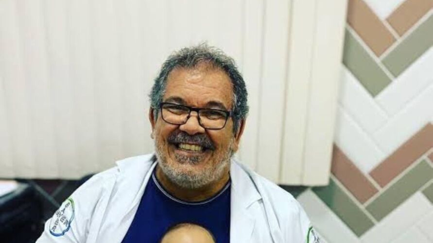 Médico bolsonarista intimida pais na hora do parto em Belém