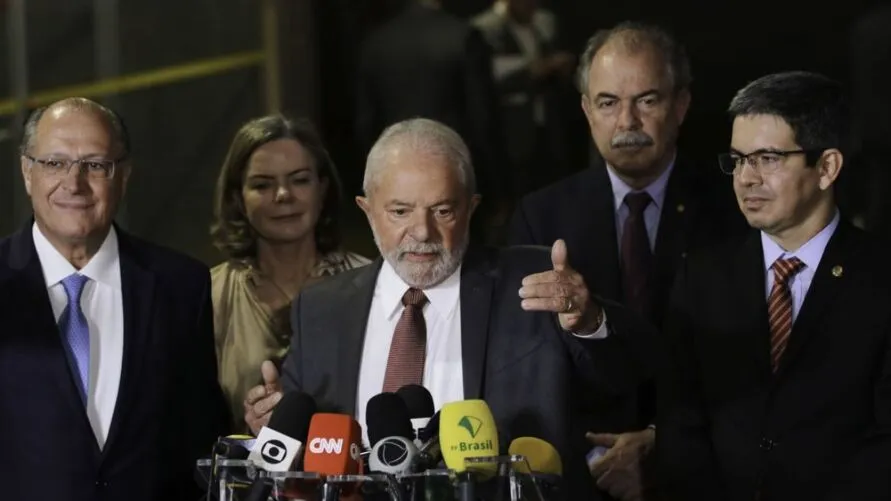Imagem ilustrativa da notícia: Lula aposta em 3 nomes para Educação, Cidades e Fazenda
