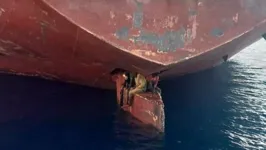 Três homens fogem da Nigéria no leme de um navio petroleiro e pedem asilo na Espanha
