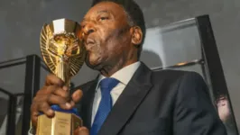 Durante a carreira, Pelé conquistou e acumulou uma grande fortuna, que deve superar o valor de US$ 15 milhões