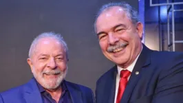 O presidente eleito Lula com Aloizio Mercadante