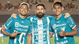 Danrlei, Ricardinho e José Aldo durante a comemoração do título da Copa Verde