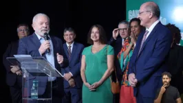 O presidente diplomado, Luiz Inácio Lula da Silva (PT), anunciou mais 13 nomes que comporão seu ministério durante transmissão ao vivo, no YouTube, na manhã desta quinta-feira (22).