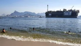 A praia da Ribeira, situada na tranquila ilha de Paquetá, zona norte do Rio de Janeiro, ficou própria para banho durante todo o período de abril a outubro deste ano.