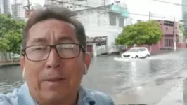 Repórter Marcos Aleixo mostra as ruas alagadas e os transtornos provocados pela chuva.