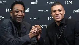 O ídolo brasileiro Pelé e o jogador francês Kylian Mbappé, respectivamente.