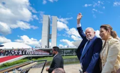 Imagem ilustrativa da notícia Ao vivo: Lula é empossado presidente do Brasil