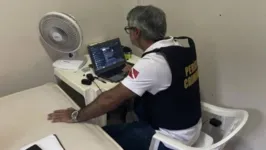 Aparelhos celulares e um computador foram apreendidos na investigação sobre a conduta do estudante de medicina.