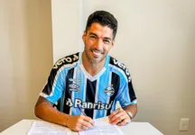 Imagem ilustrativa da notícia Grêmio anuncia contratação de Suárez por duas temporadas