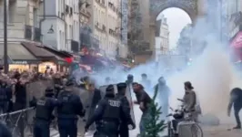 Curdos entram em confronto com a polícia em Paris